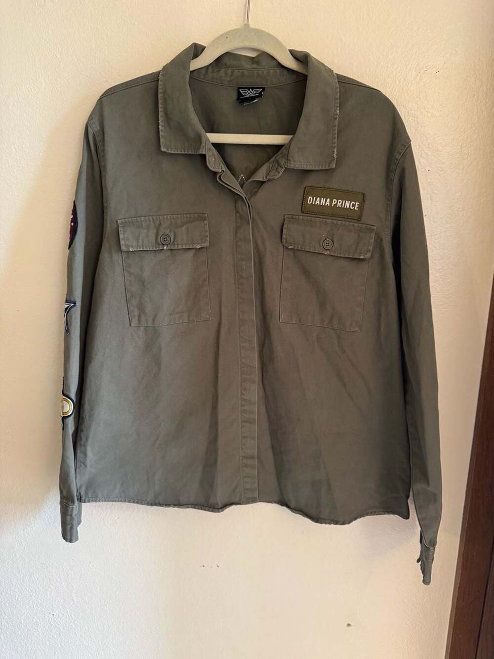 Our Universe DC Comics Wonder Woman 1984 Women's Utility Jacket - Green XL W175